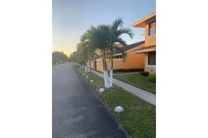 405 NW 214th St, Miami, FL 33169, Sold 04/27/21