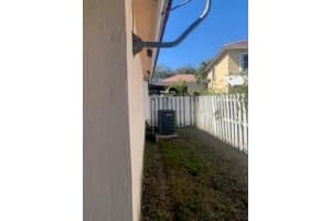9811 SW 2nd St, Pembroke Pines, FL 33025, Sold 03/29/21