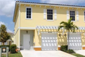 4045 NW 11th St, Lauderhill, FL 33313, Sold 05/28/21