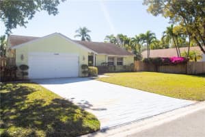 11240 NW 45th St, Coral Springs, FL 33065, Sold 04/07/21