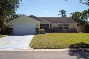 11240 NW 45th St, Coral Springs, FL 33065, Sold 04/07/21