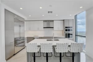 100 E Las Olas Blvd #2401, Fort Lauderdale, FL 33301, Sold 02/05/21