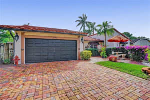 5550 SW 113th Ave, Cooper City, FL 33330, Sold 04/05/21