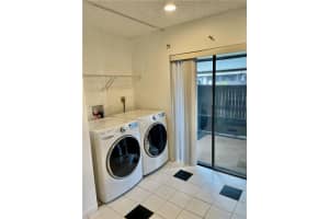 28 Mohawk Dr, Royal Palm Beach, FL 33411, Sold 04/06/21