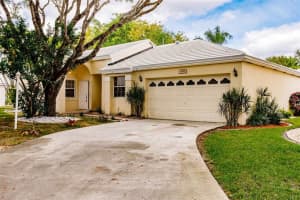 9558 NW 8th Cir, Plantation, FL 33324, Sold 03/26/21