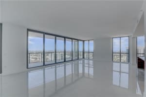 100 E Las Olas Blvd #2401, Fort Lauderdale, FL 33301, Sold 06/04/21