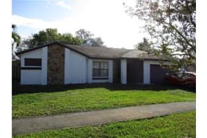 4802 Laurel Oaks Dr, Davie, FL 33330, Sold 06/01/21