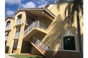 2640 S University Dr, Davie, FL 33328, Sold 05/04/21