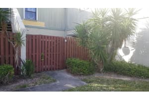 18 Crossings Cir, Boynton Beach, FL 33435, Sold 05/07/21