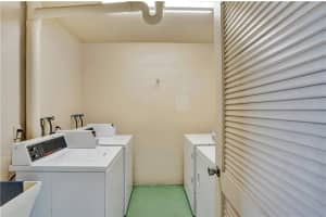 810 SE 7th St, Deerfield Beach, FL 33441, Sold 04/15/21