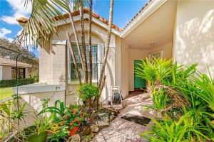 2351 E Aragon Blvd, Sunrise, FL 33313, Sold 04/07/21
