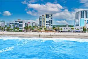 322 Buchanan St, Hollywood, FL 33019, Sold 03/16/21