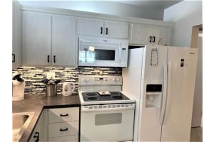 375 SW 56th Ave, Margate, FL 33068, Sold 04/15/21