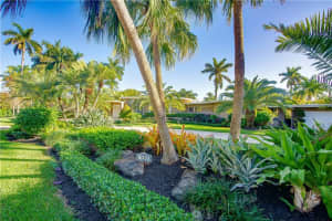 950 S Southlake Dr, Hollywood, FL 33019, Sold 10/04/21