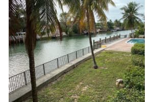 4011 Meridian Ave, Miami Beach, FL 33140, Sold 05/20/21