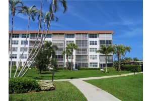 900 Dogwood Dr, Delray Beach, FL 33483, Sold 04/14/21