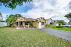 9973 NW 45th St, Sunrise, FL 33351, Sold 04/19/21