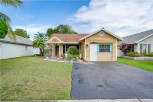 9973 NW 45th St, Sunrise, FL 33351, Sold 04/19/21