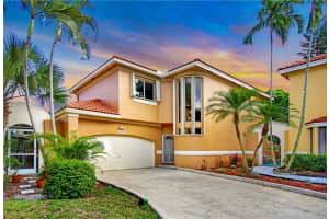 11287 Lakeview Dr, Coral Springs, FL 33071, Sold 05/05/21