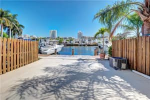 804 NE 25th Ave, Hallandale Beach, FL 33009, Sold 05/11/21