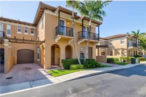 6863 Julia Gardens Dr, Coconut Creek, FL 33073, Sold 04/26/21
