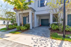 1520 SW 28th St, Fort Lauderdale, FL 33315, Sold 04/09/21