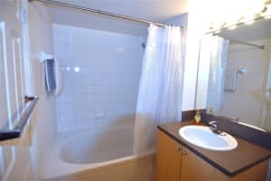 2961 NE 185th St, Aventura, FL 33180, Sold 05/19/21