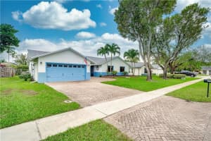 2880 SW 85th Way, Davie, FL 33328, Sold 05/07/21