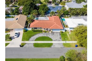 1965 Twin Dolphin Ln, Fort Lauderdale, FL 33316, Sold 05/28/21