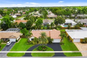 660 SW 75th Terrace, Plantation, FL 33317, Sold 05/27/21