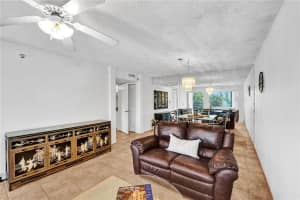 9470 Tangerine Pl, Davie, FL 33324, Sold 05/13/21