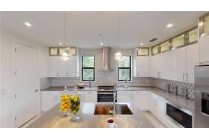 553 NE 21st Ct, Wilton Manors, FL 33305, Sold 07/07/22