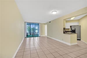 212 Lake Pointe Dr, Oakland Park, FL 33309, Sold 03/30/21