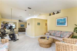 1559 Presidio Dr, Weston, FL 33327, Sold 04/30/21