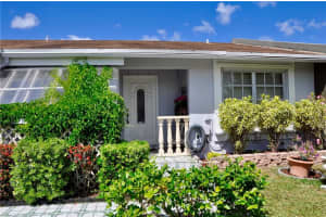 300 Lakewood Cir E, Margate, FL 33063, Sold 12/22/21