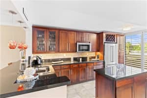 1100 SE 5th Ct, Pompano Beach, FL 33060, Sold 04/30/21