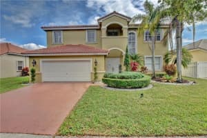 2365 NW 195th Ave, Pembroke Pines, FL 33029, Sold 04/27/21