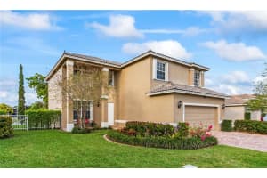 16527 NW 20th St, Pembroke Pines, FL 33028, Sold 05/14/21