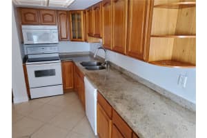 577 NW 97th Ave, Plantation, FL 33324, Sold 04/30/21