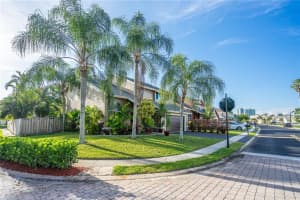 MLS# F10275433, Sunrise, Florida 33323