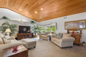 621 SW 18th St, Boca Raton, FL 33486, Sold 05/07/21