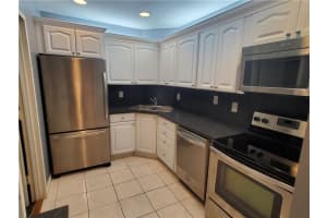 3111 Oakland Shores Dr APT F211, Oakland Park, FL 33309, Sold 04/09/21