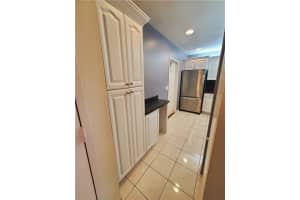 3111 Oakland Shores Dr APT F211, Oakland Park, FL 33309, Sold 04/09/21