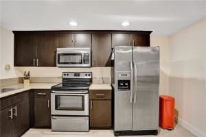 3150 W Rolling Hills Cir, Davie, FL 33328, Sold 06/09/21