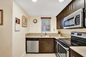 3150 W Rolling Hills Cir, Davie, FL 33328, Sold 06/09/21