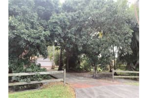 10950 SW 29th Ct, Davie, FL 33328, Sold 04/08/21