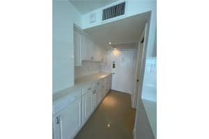 209 N Fort Lauderdale Beach Blvd #4e, Fort Lauderdale, FL 33304, Sold 04/20/21