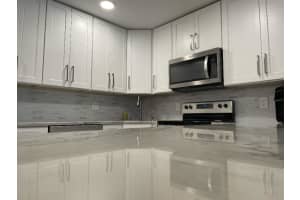 13790 Oneida Dr APT B1, Delray Beach, FL 33446, Sold 04/23/21