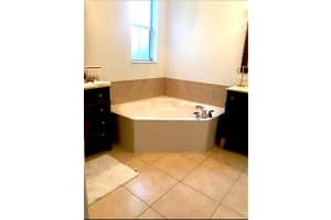 7432 NW 107th Ct, Doral, FL 33178, Sold 06/25/21