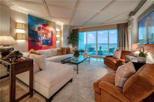 411 N New River Dr E, Fort Lauderdale, FL 33301, Sold 06/01/21